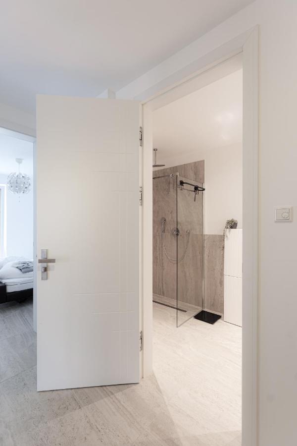 Lulex IV - Traumwohnung Terasse Garten In Neuss Dış mekan fotoğraf